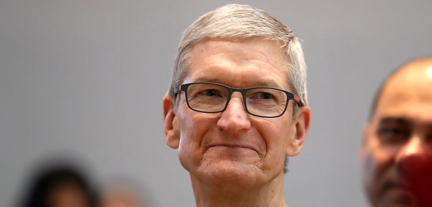 Better Q2 2018 analysts saying tim cook smiling