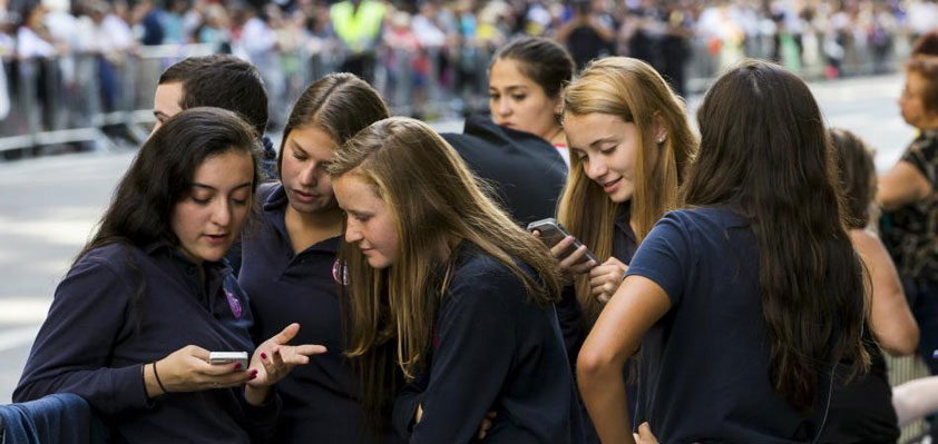 france banned phones schools