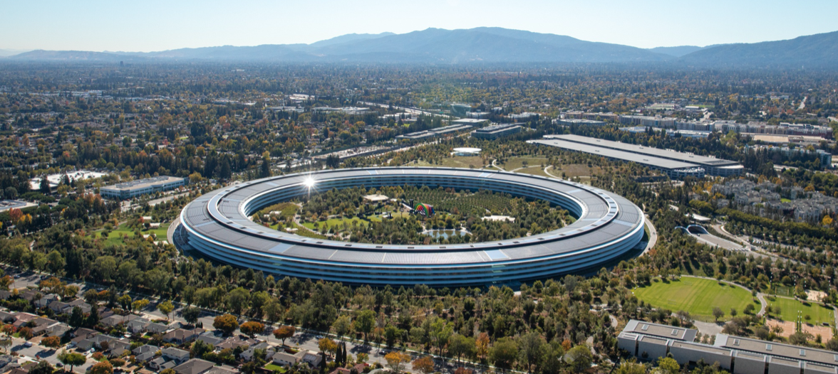 apple engineers return spaceship