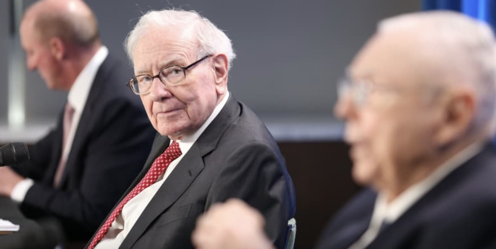 buffett regets selling apple