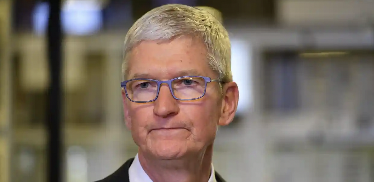 apple tim cook deaf dumb