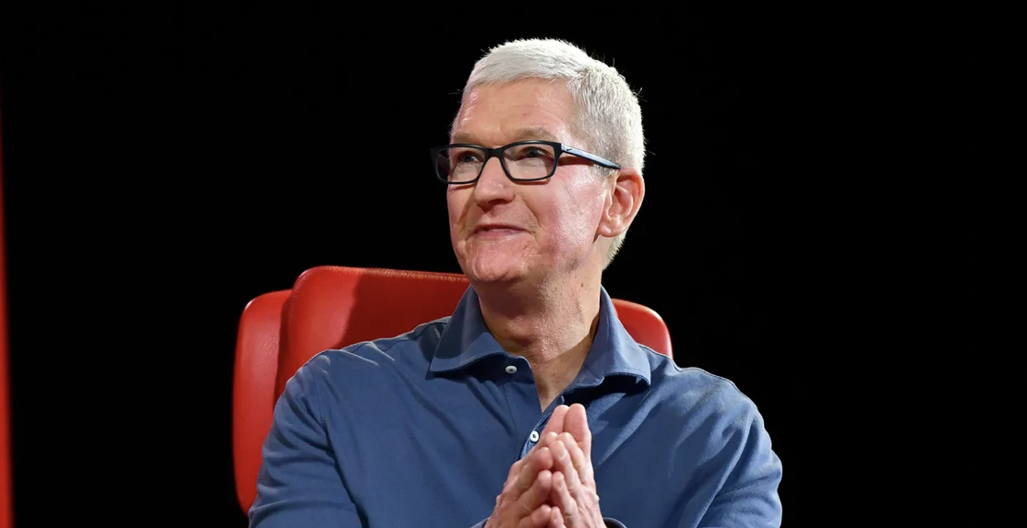 apple tim cook mom iphone