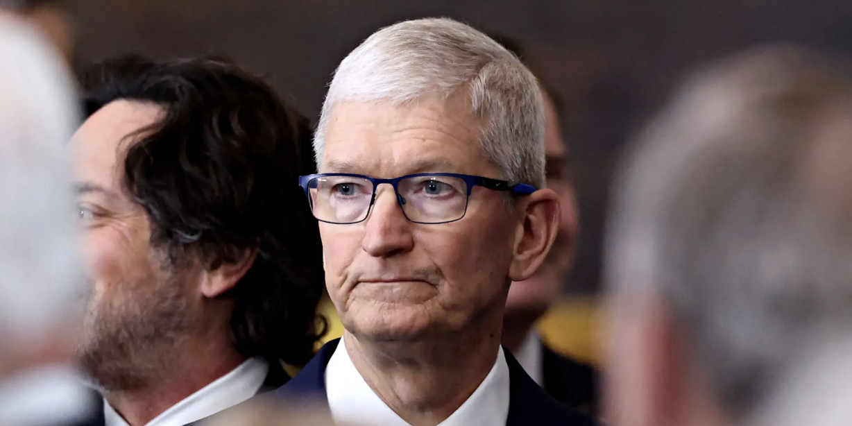 tim apple save trump