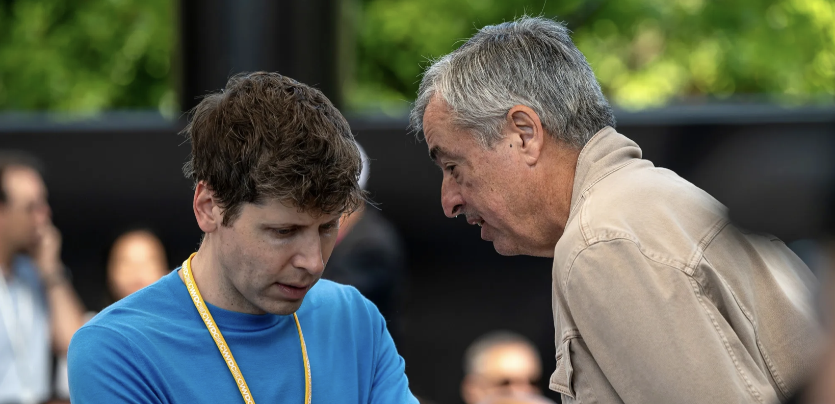 Apple gurman google cue