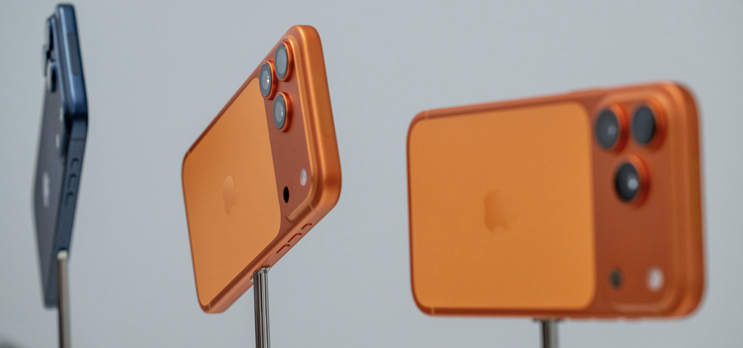 Apple iphone design gurman