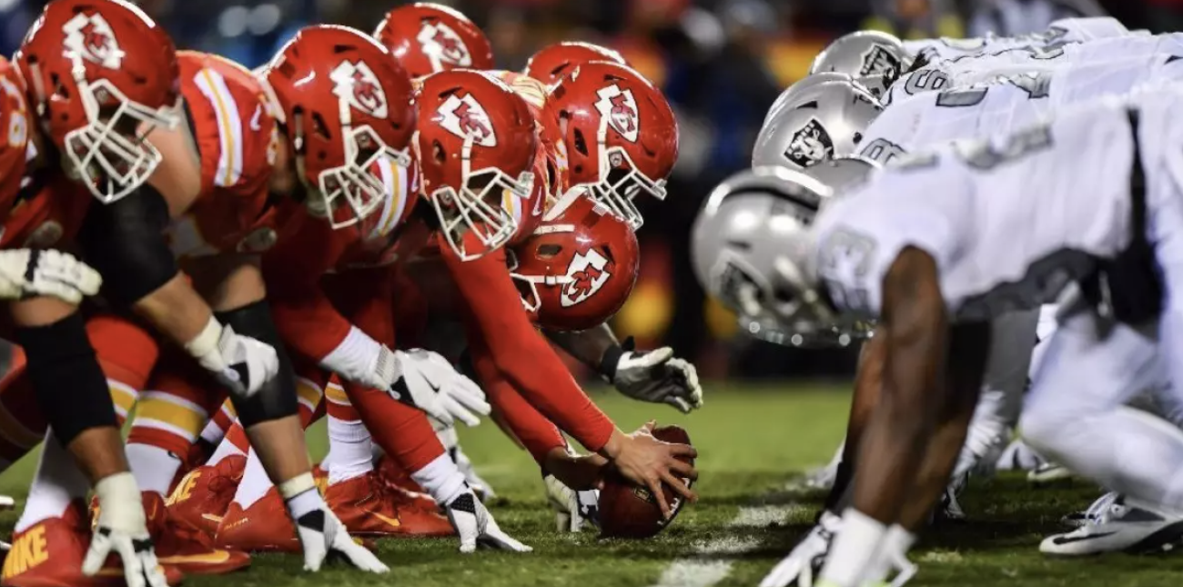 apple 330 evercore hike