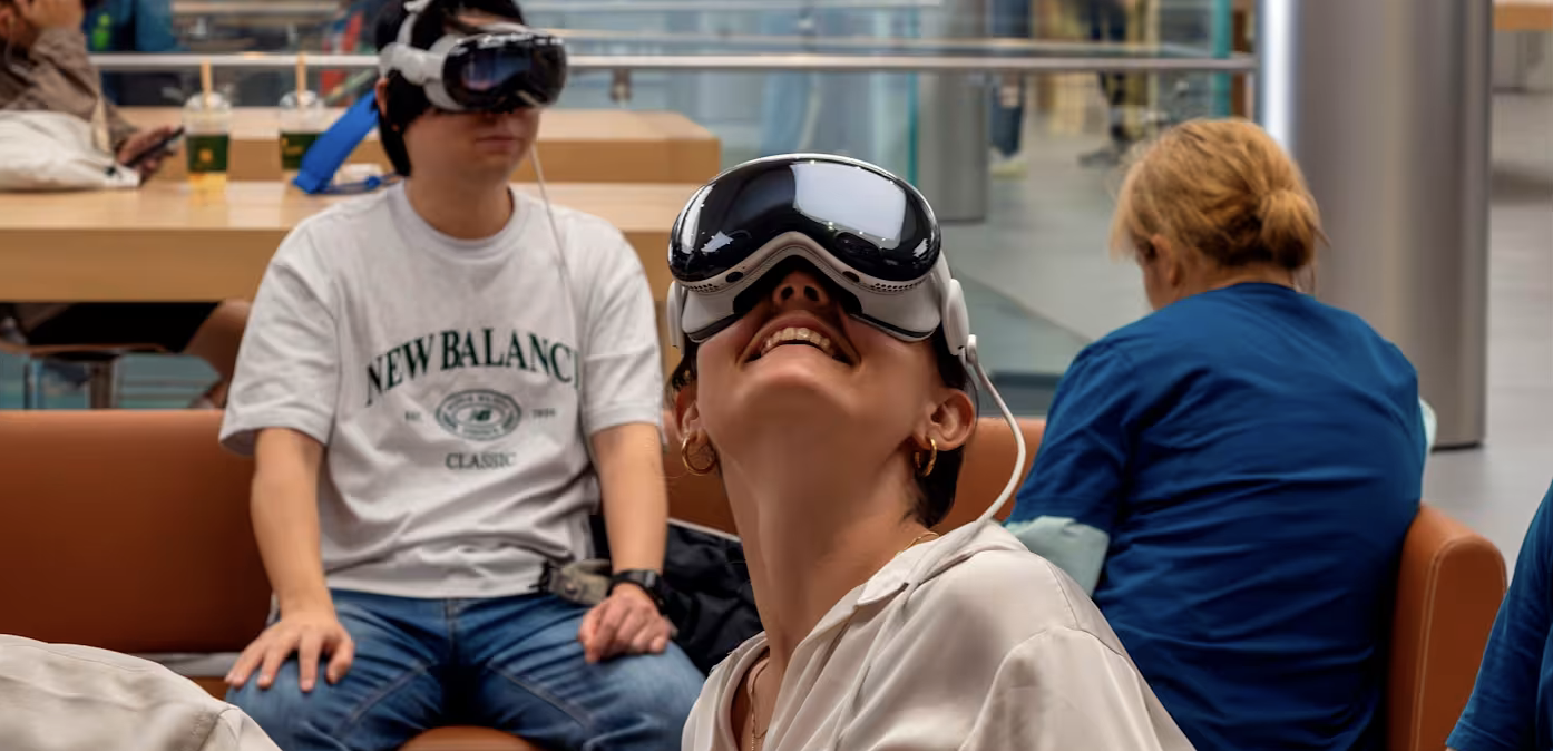 apple vision pro cutback