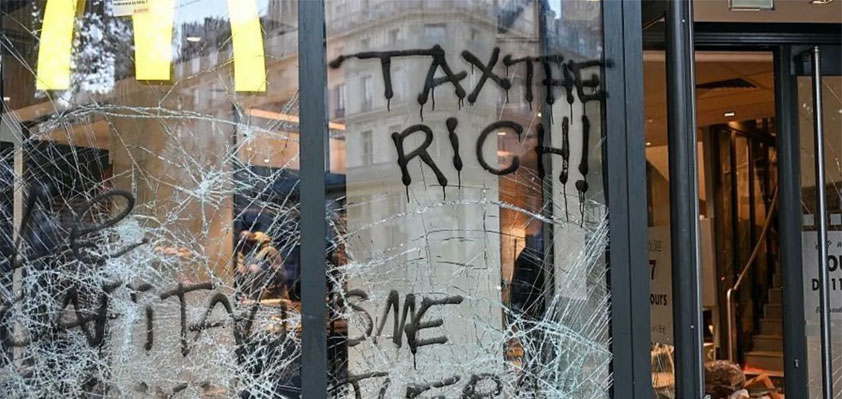 apple store looted france